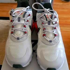 Nike Air Max 270 React SE